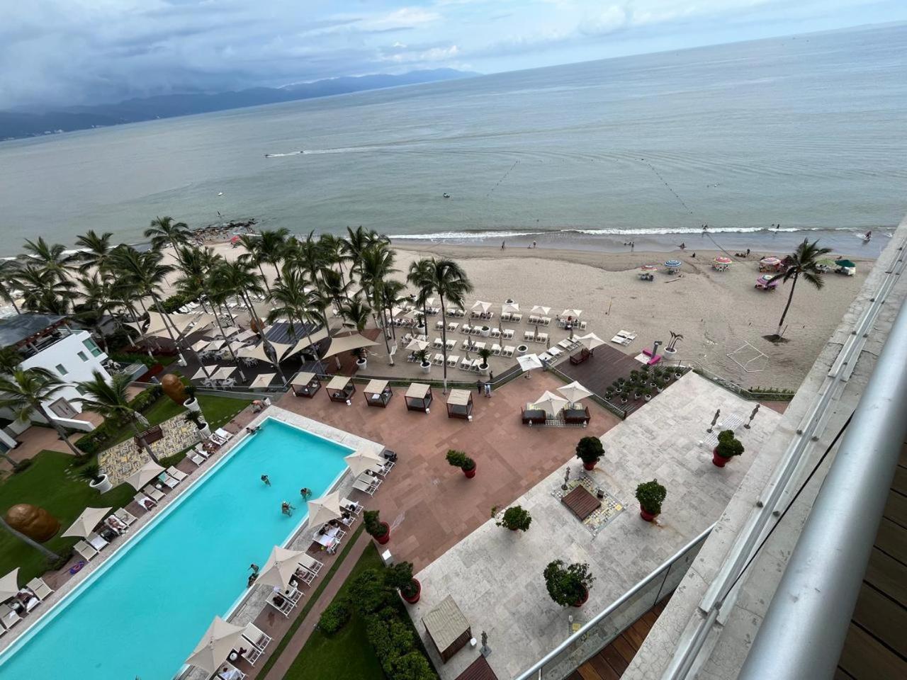 Icon Vallarta, Puerto Vallarta Bagian luar foto