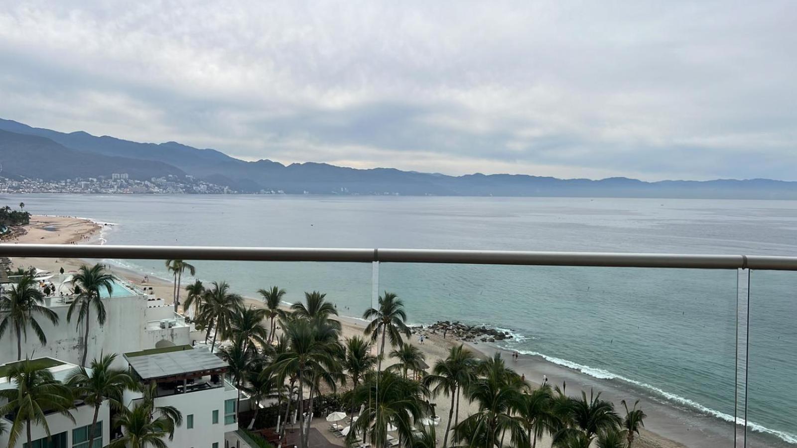 Icon Vallarta, Puerto Vallarta Bagian luar foto