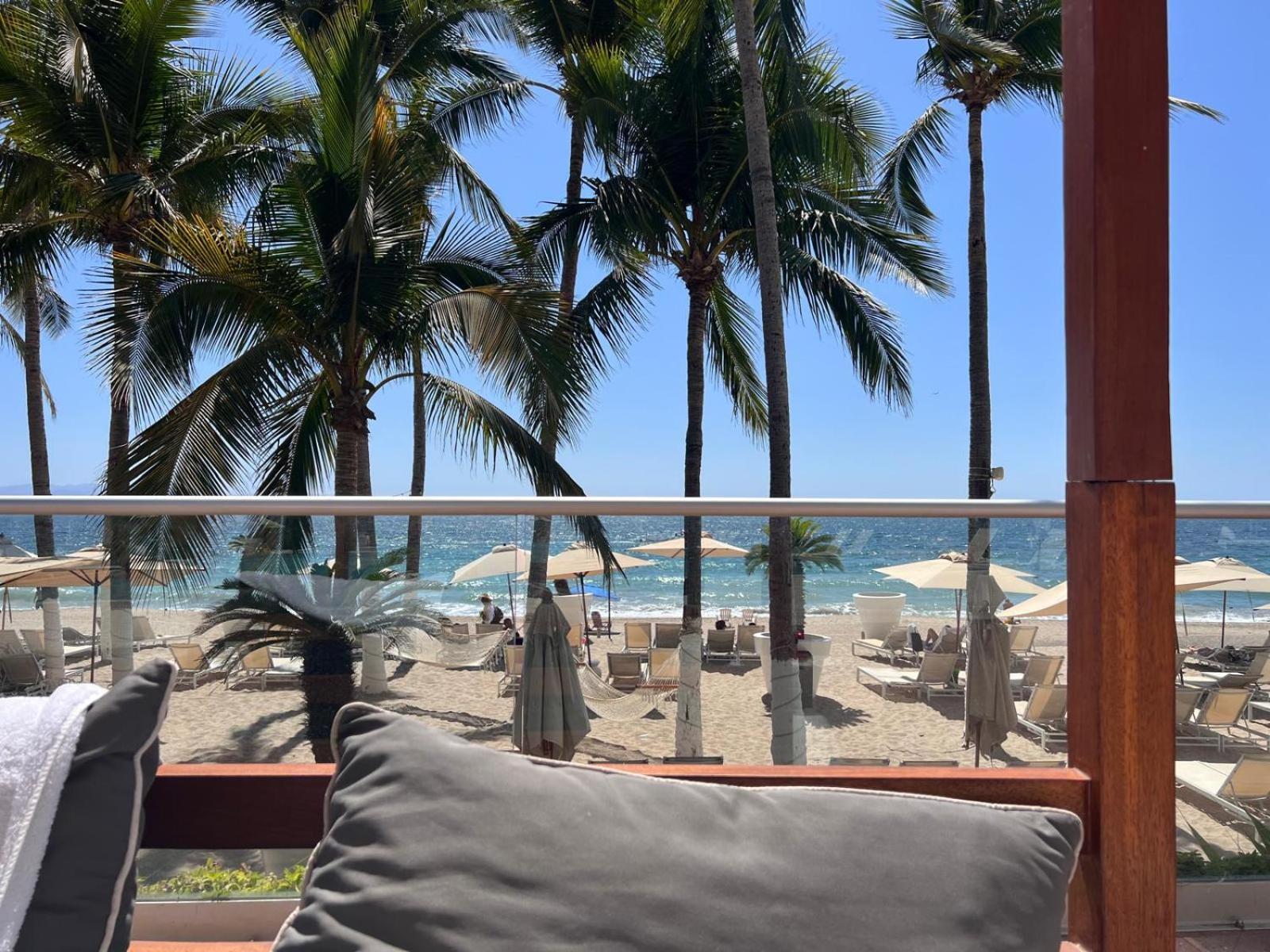Icon Vallarta, Puerto Vallarta Bagian luar foto