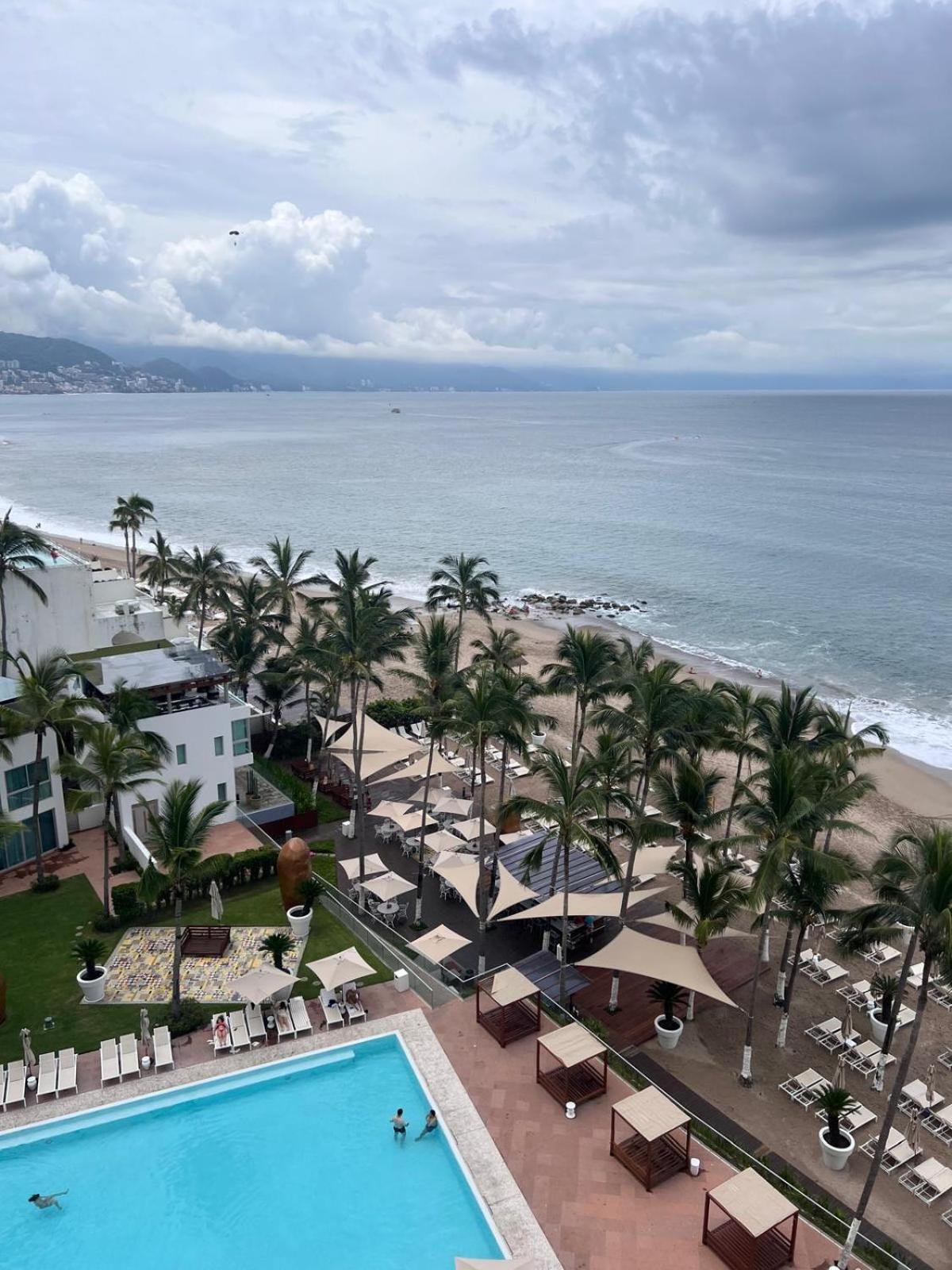 Icon Vallarta, Puerto Vallarta Bagian luar foto